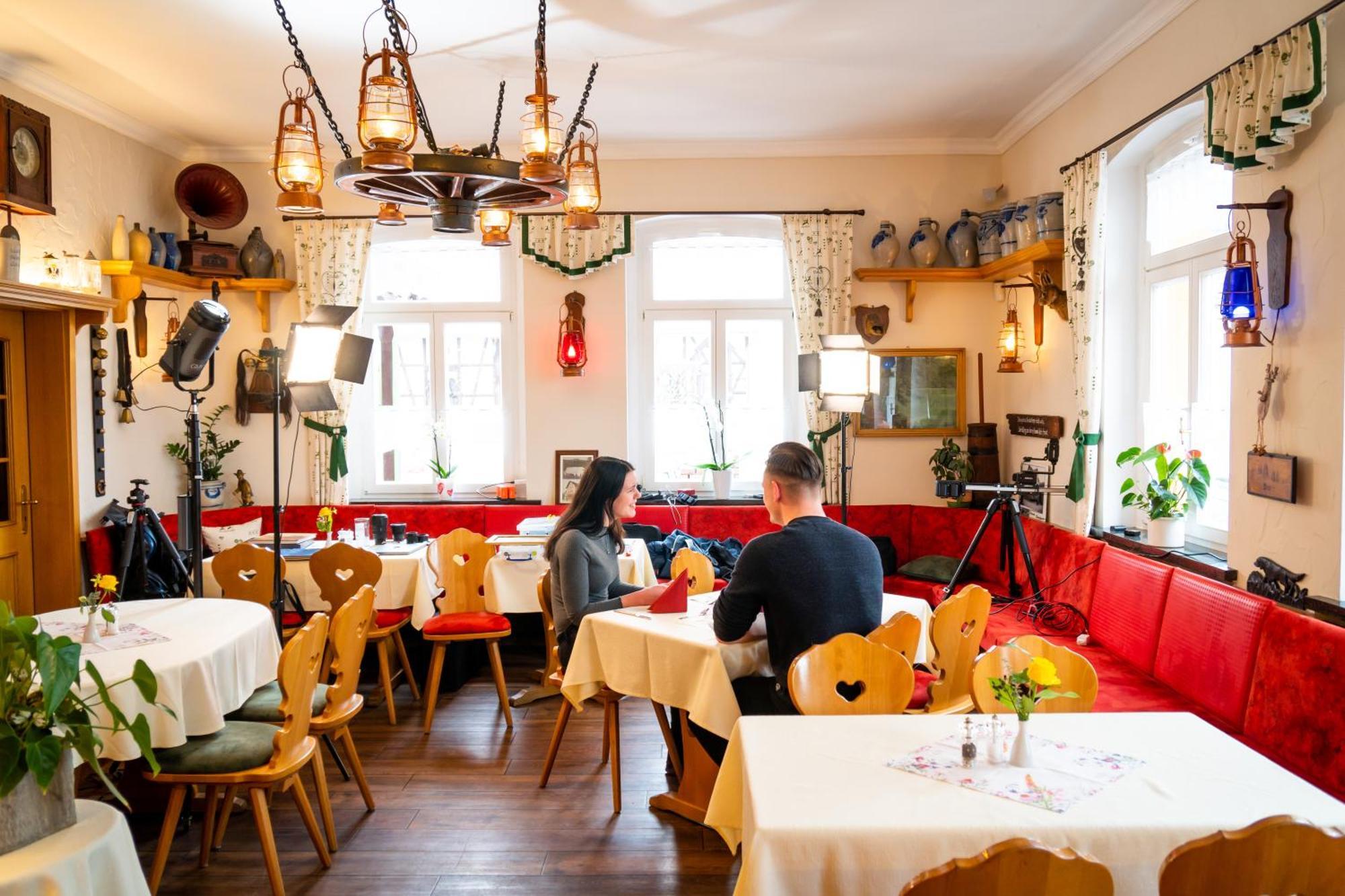 Landhotel Zur Gruenen Kutte Bernshausen Exteriör bild