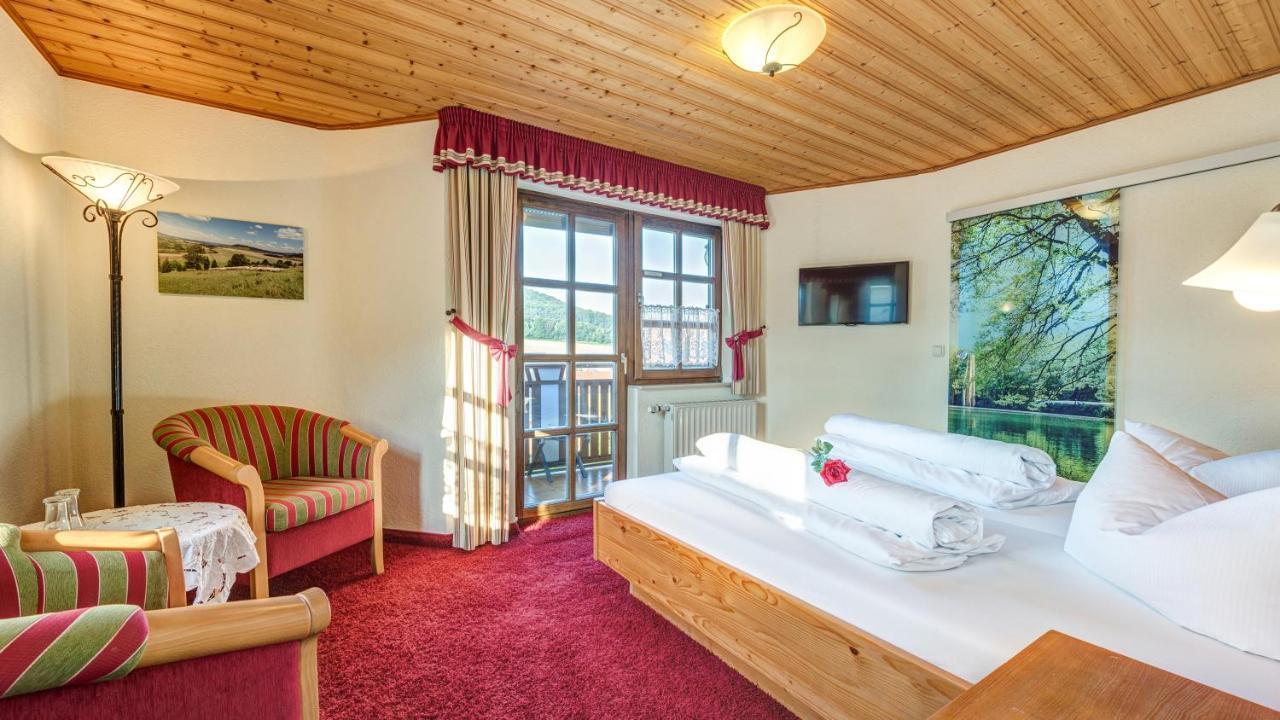 Landhotel Zur Gruenen Kutte Bernshausen Exteriör bild